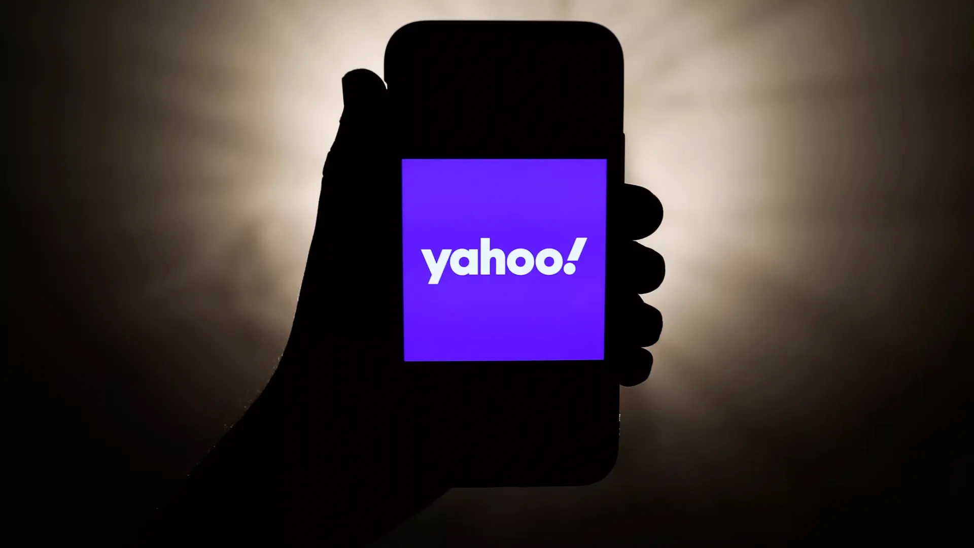 Yahoo to Slash 20% of Workforce