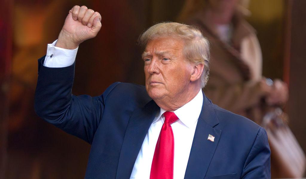 Judge Temporarily Lifts Trump Gag Order in Election Case