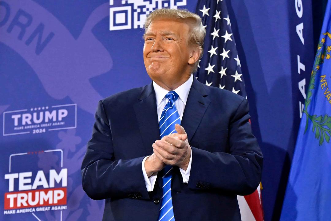 Robert Bigelow Gives Trump $1M for Legal Fees