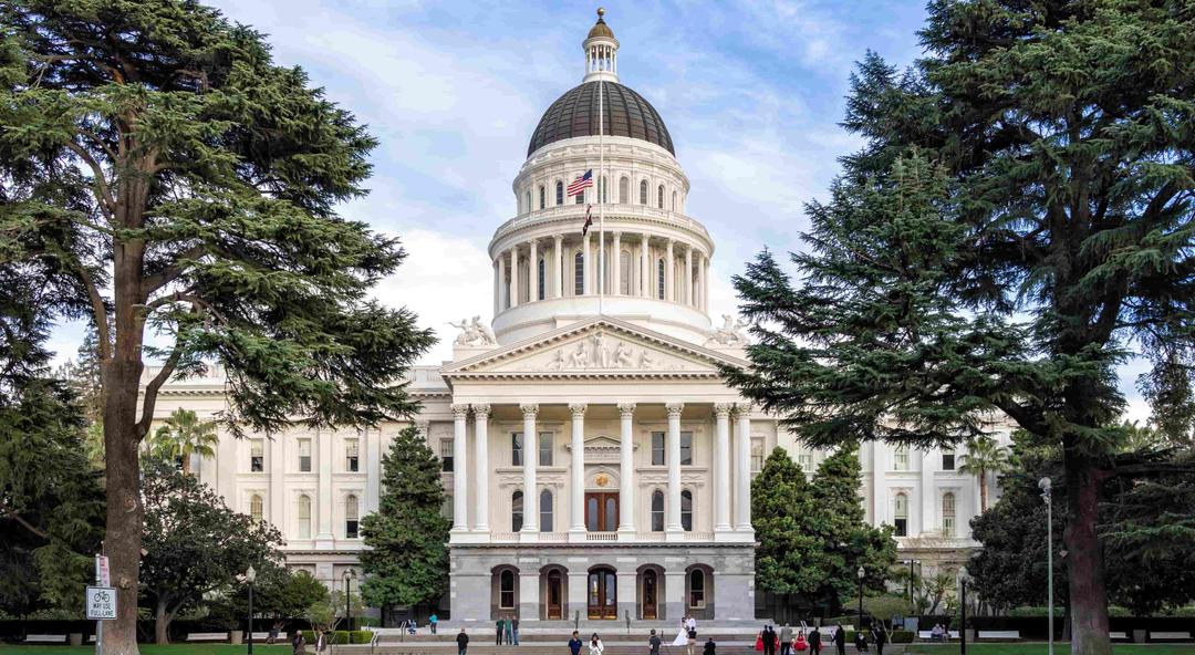 Judge Temporarily Blocks California Firearms Law