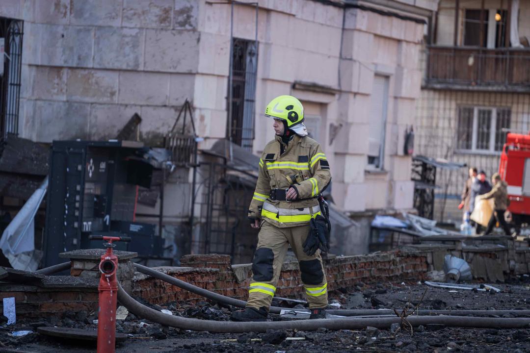 Zelenskyy Slams Allies, Russia Intensifies Attacks in Ukraine