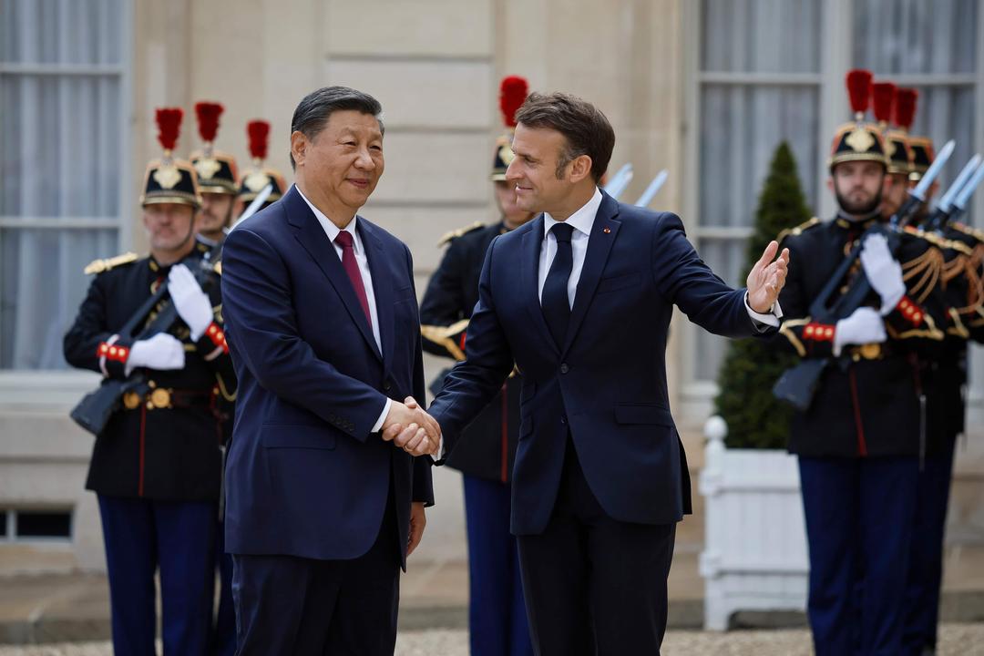 China's Xi in France for First European Trip in 5 Years