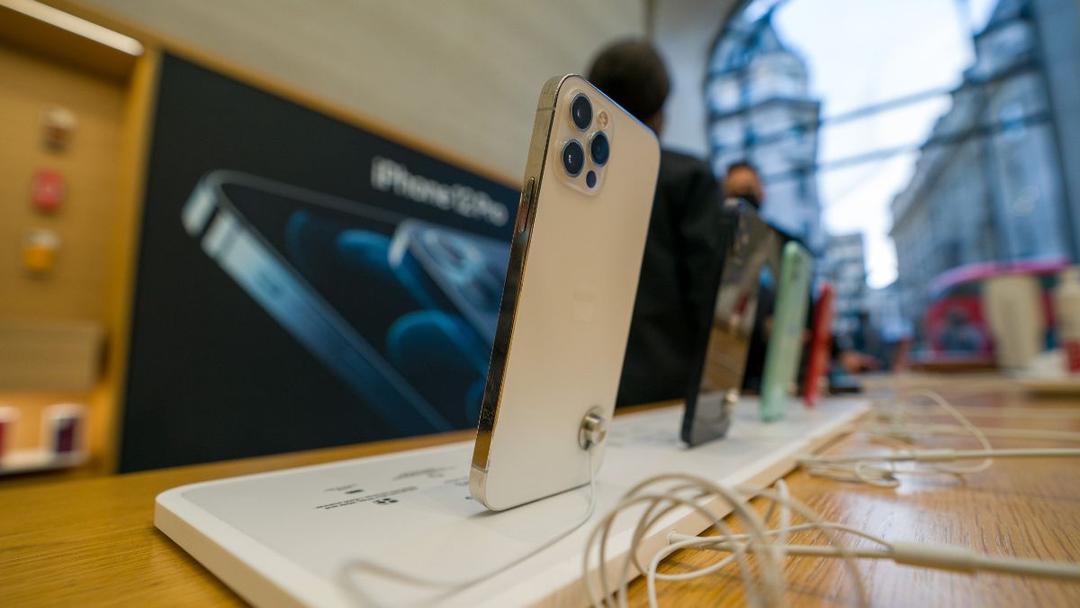 French Regulator Fines Apple 150M Euros