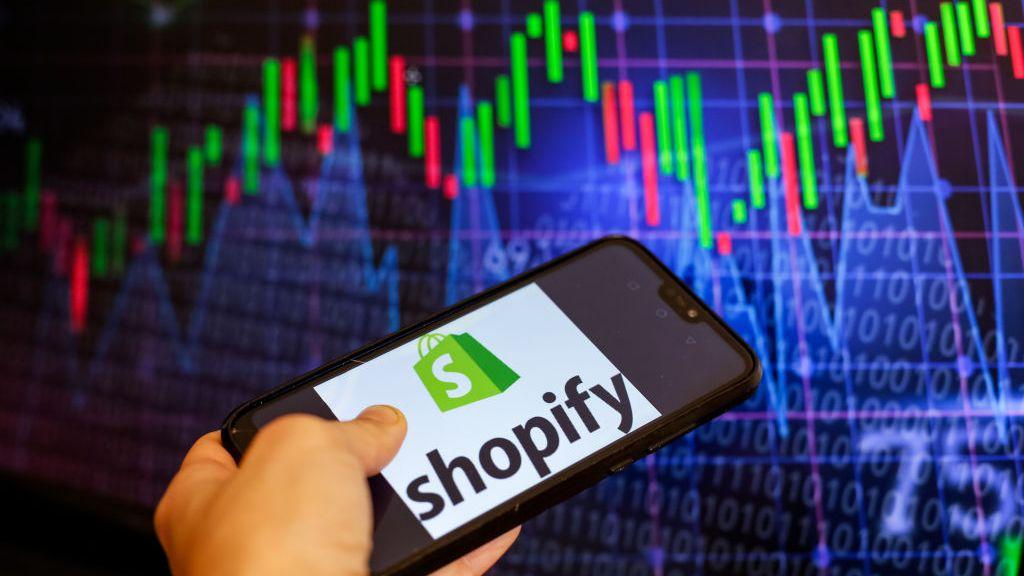 Shopify CEO Mandates AI Usage Before New Hiring