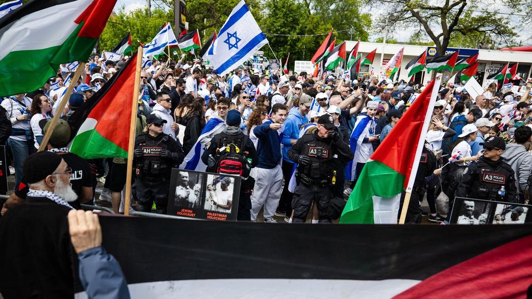 Record 56,000 Attend Toronto Walk With Israel Amid Protests
