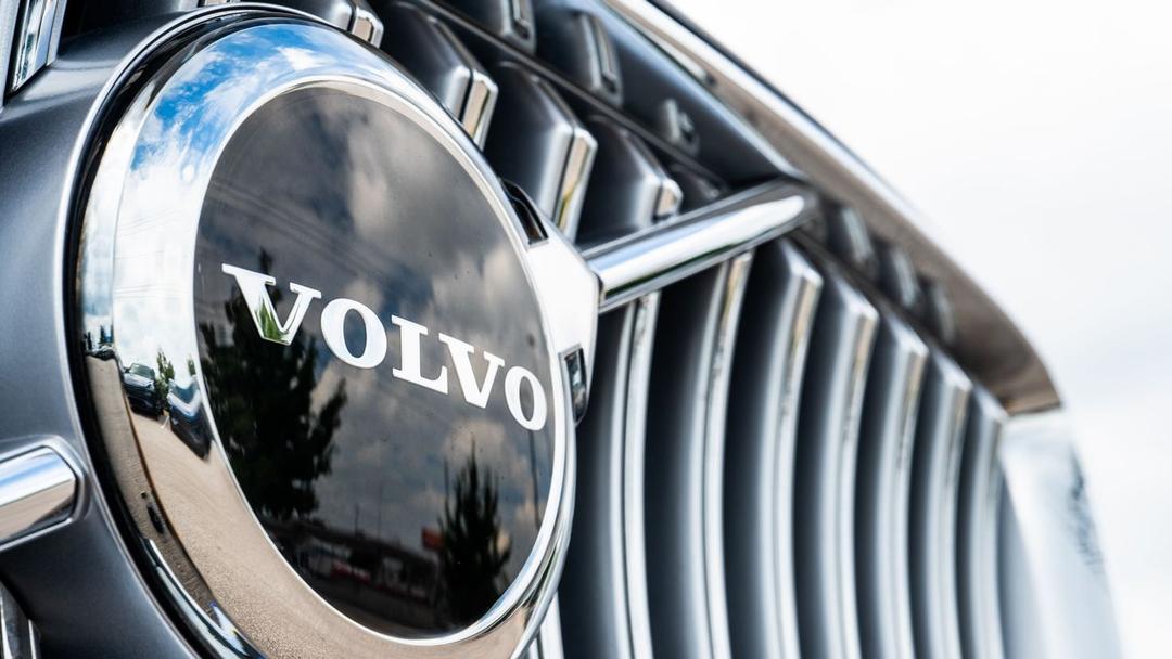 Volvo Cars Cuts 3,000 Jobs