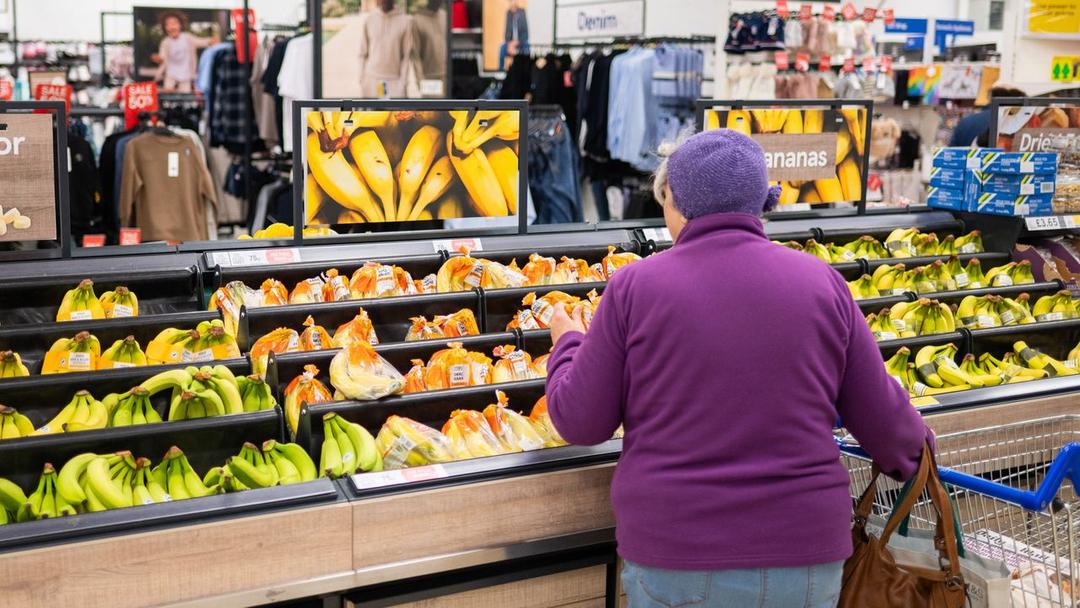 UK Food Poisoning Cases Hit Decade High in 2024