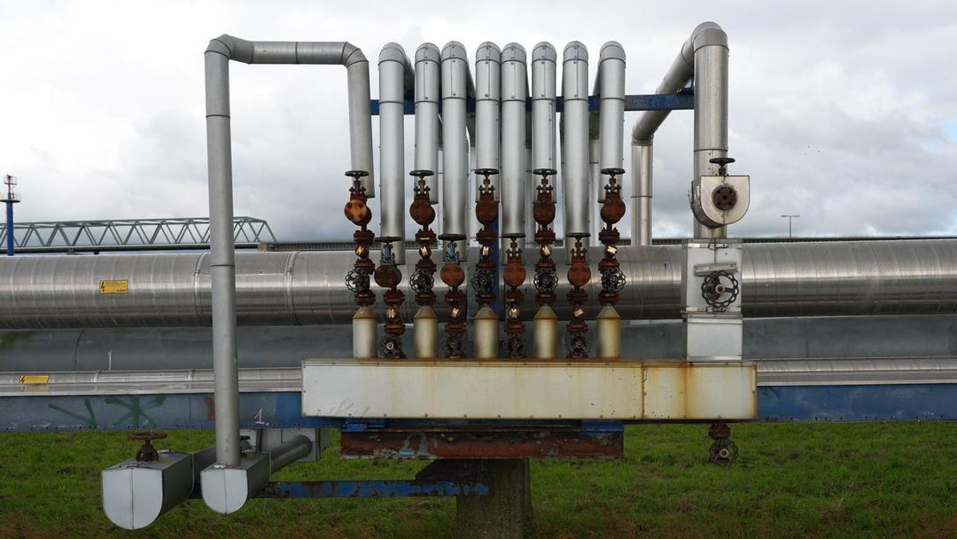 Scientists Create Ammonia from Air Using Artificial Lightning