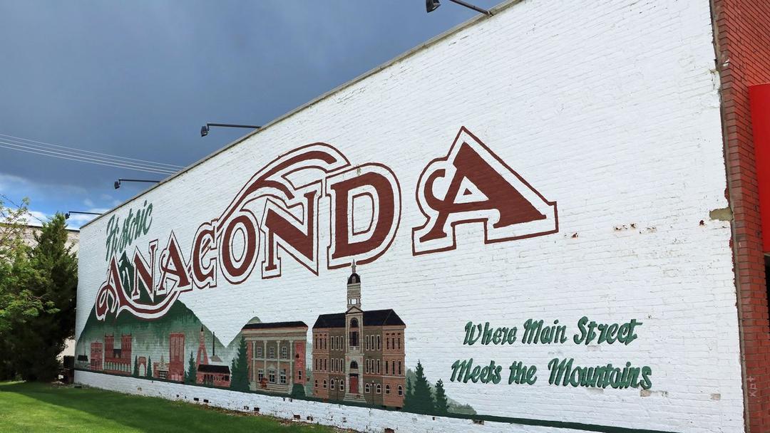 Montana Bar Shooting Leaves 4 Dead, Suspect Still at Large