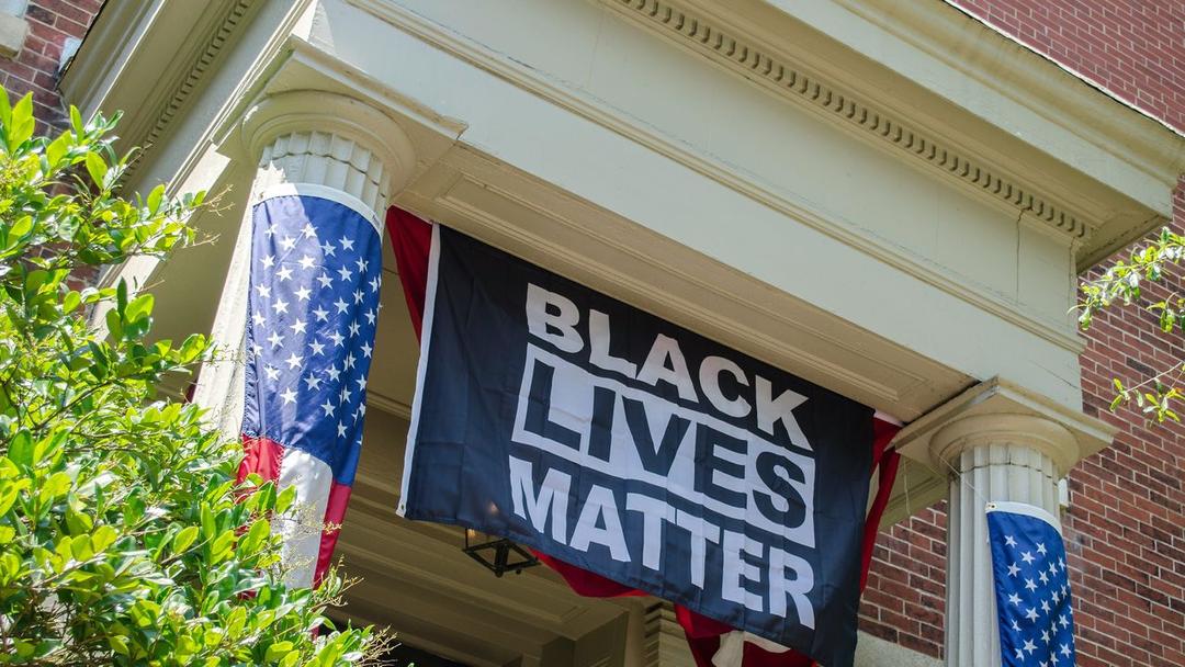 FBI Probes Racist Texts Sent to Black Americans After Election