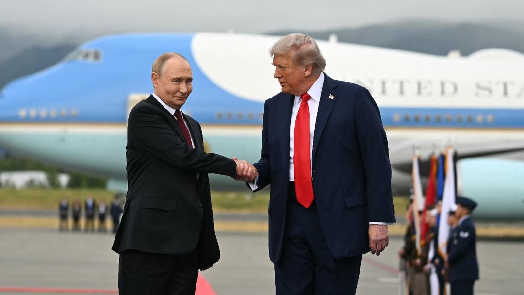 Putin Meets Trump in Alaska for Ukraine Talks
