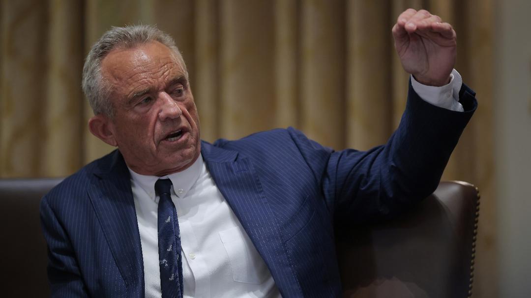 Over 1,000 HHS Workers Demand Kennedy's Resignation