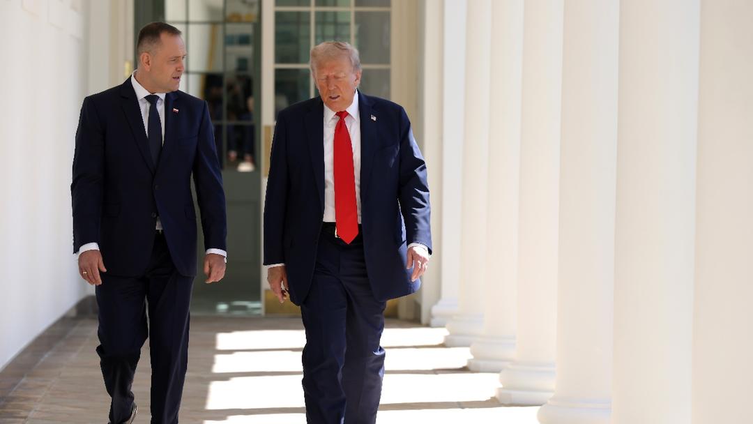 Trump Suggests Increasing U.S. Troop Numbers in Poland During Nawrocki Visit