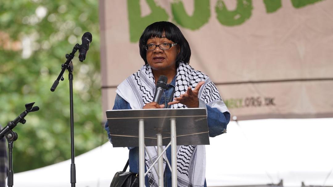 UK: Starmer Aide Resigns Over Diane Abbott Messages