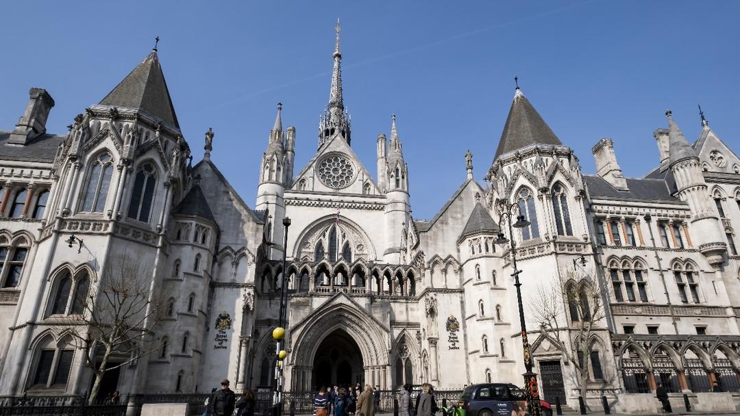 UK Court Blocks First Deportation Under France Returns Deal