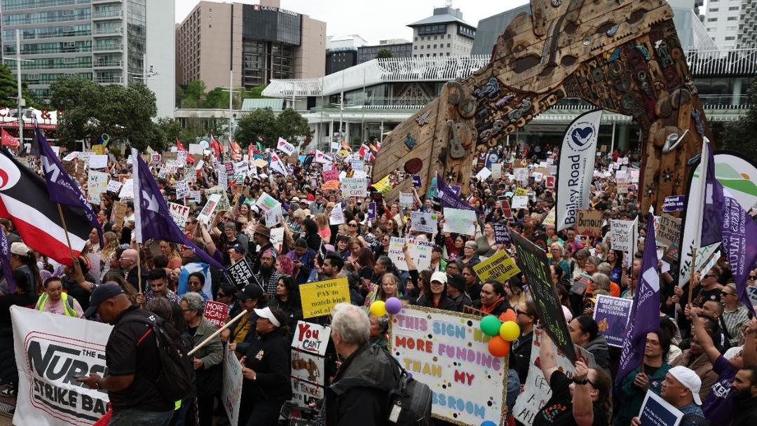 New Zealand: Over 100K Public Workers Strike in Largest Labor Action Since 1979