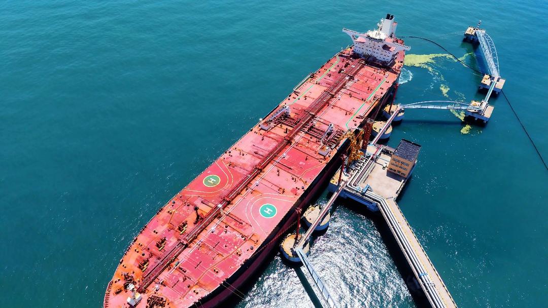 Report: Chinese Oil Giants Halt Seaborne Russian Oil Imports