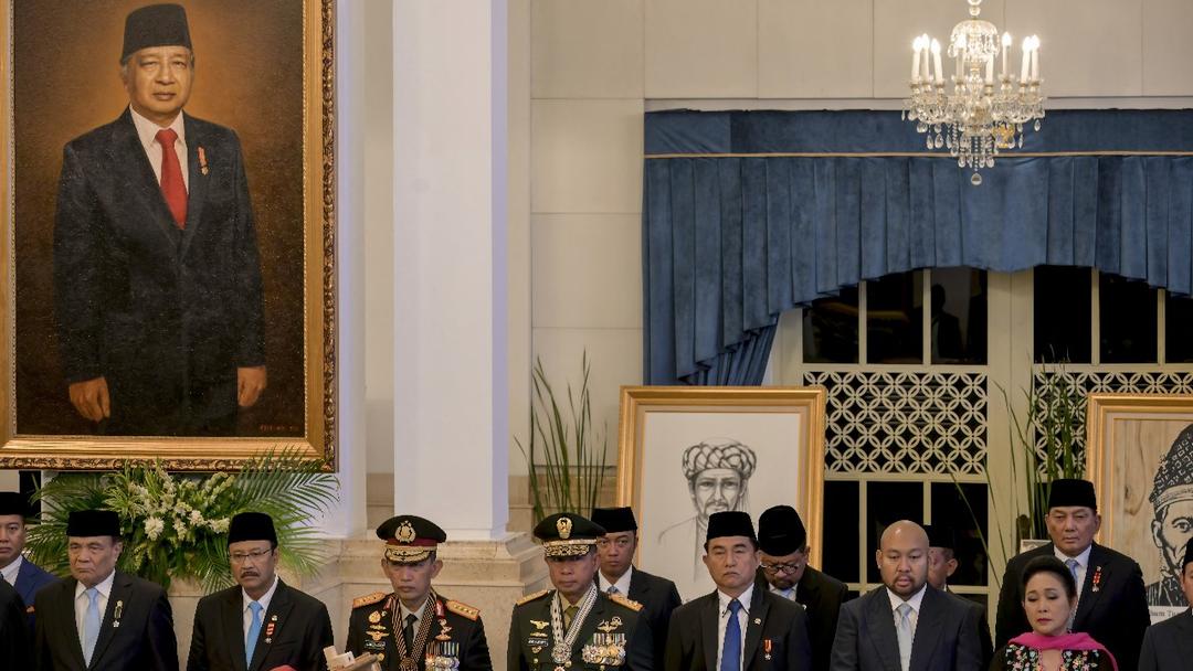 Indonesia Names Former President Suharto a 'National Hero'