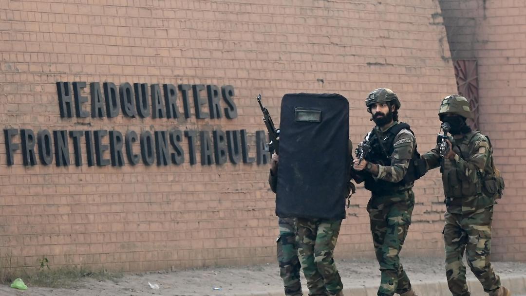 Pakistan: 3 Killed in Suicide Attack on Paramilitary Headquarters