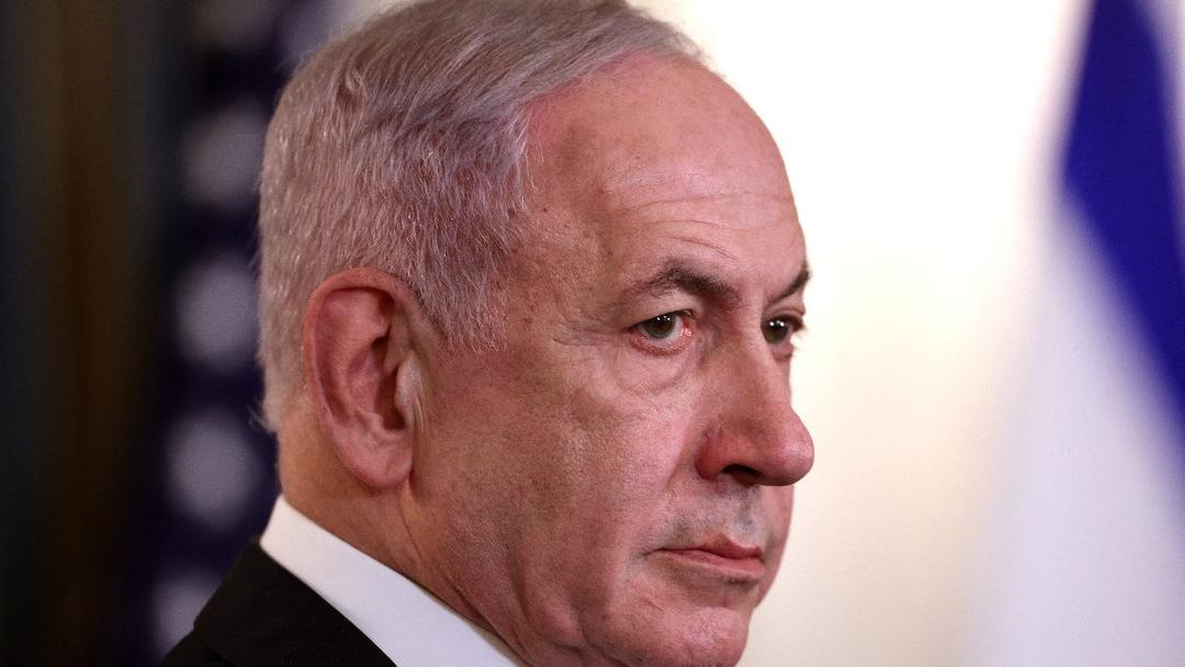 Netanyahu Seeks President's Pardon in Corruption Trial