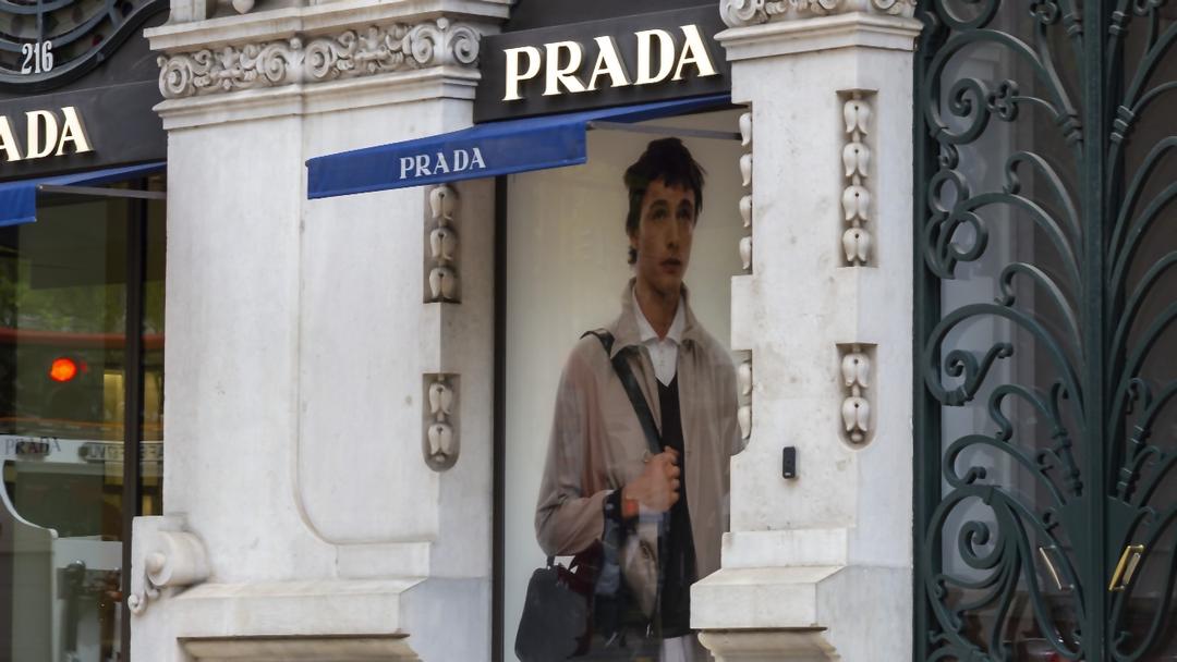 Prada Completes $1.375B Versace Acquisition From Capri