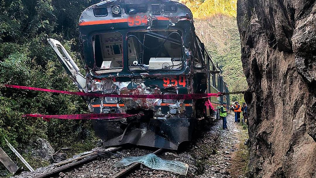Machu Picchu Tourists Evacuated After Fatal Train Collision