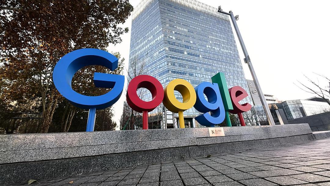 Google Parent Alphabet Hits $4T Valuation After Apple AI Deal