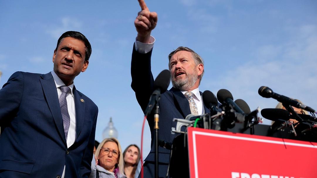 Judge Blocks Lawmakers' Bid to Appoint Special Master for Epstein Files Release