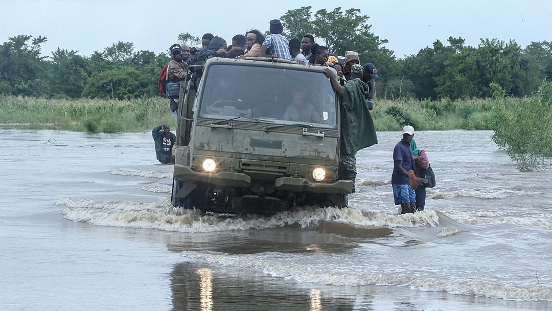 Mozambique Floods Hit 650,000, Kill Dozens