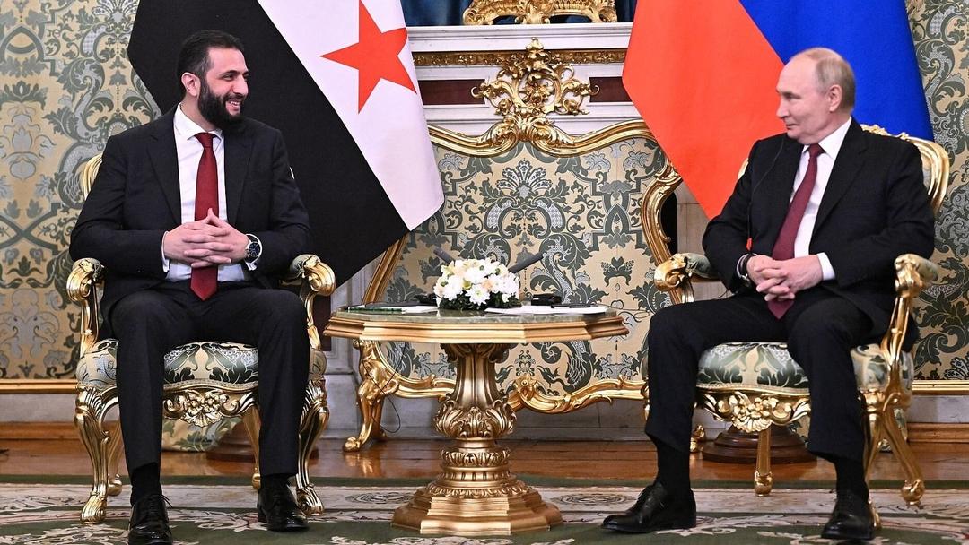 Al-Sharaa Meets Putin as Russia Withdraws from Syria Base