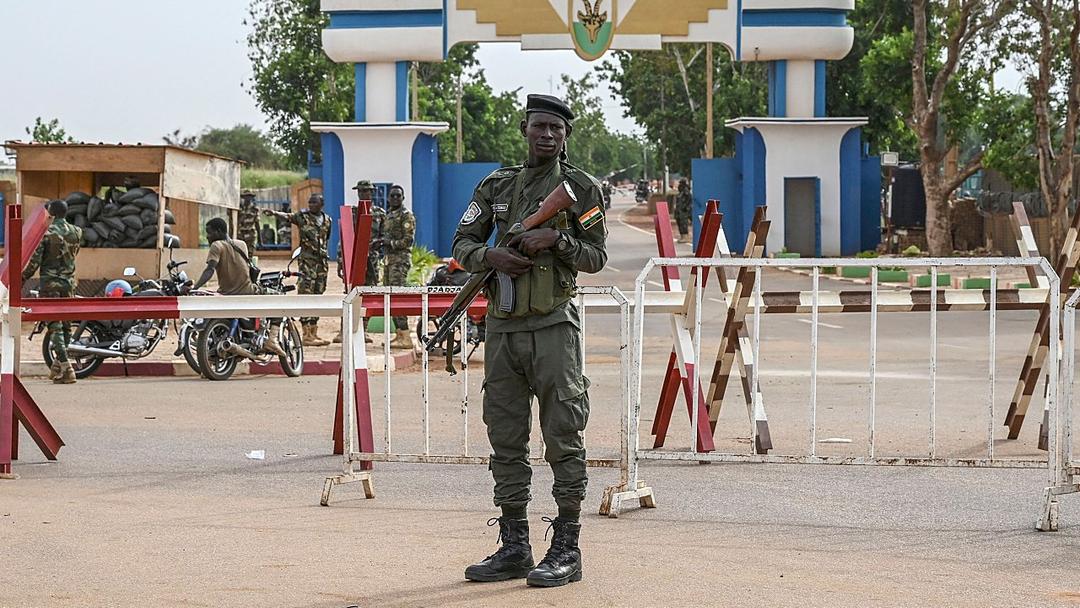 Gunfire, Explosions Rock Niger Airport Near Capital