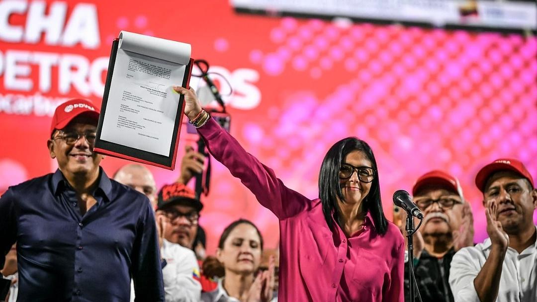 Venezuela's Rodríguez Signs Oil Reform, US Eases Sanctions