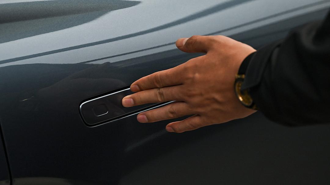 China Mandates Mechanical Door Releases on All Vehicles