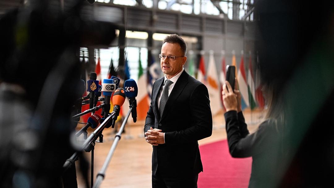 Hungary Vetoes EU Economic Proposals on Ukraine