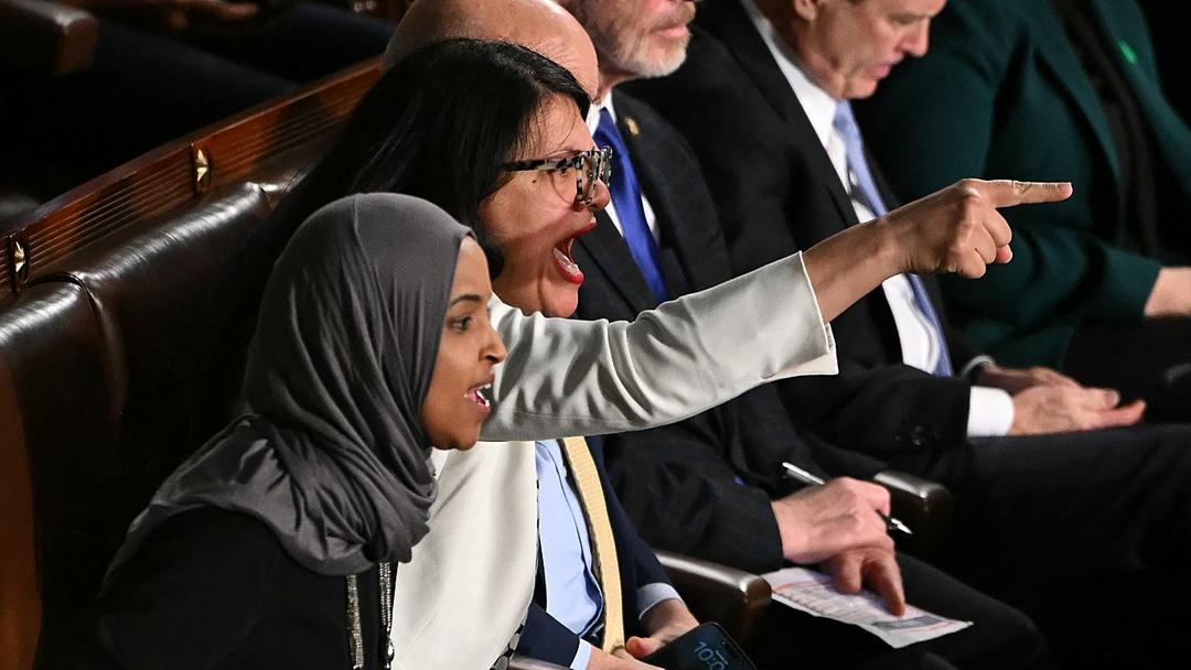 Trump Says Reps Omar, Tlaib Should Be Removed From US After SOTU Heckling
