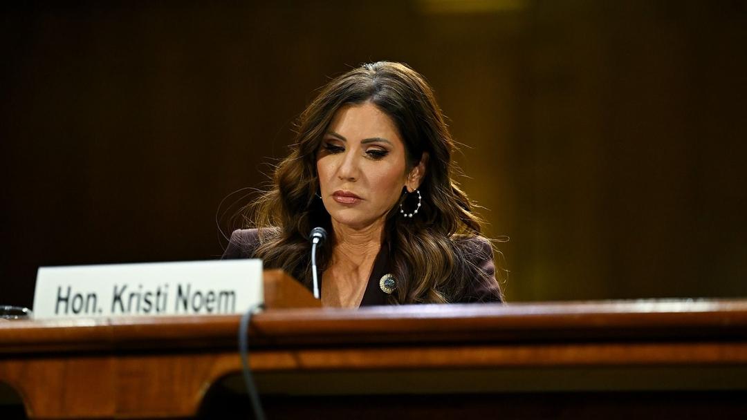 Noem Faces Bipartisan Criticism Over Minneapolis Deaths in Senate Hearing