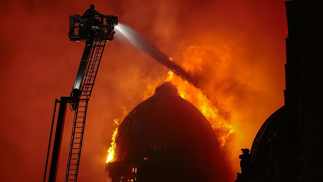 Glasgow Central Station Closed After Vape Store Fire
