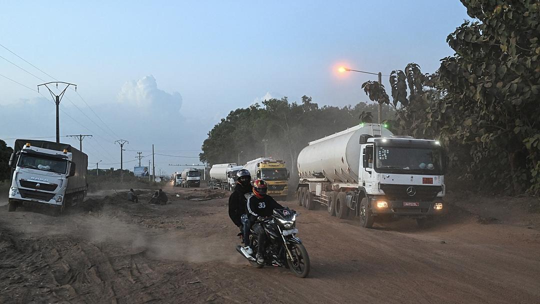 Mali Frees 100 Jihadists to End Fuel Convoy Blockade