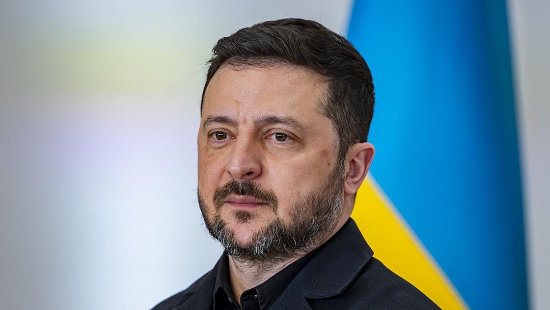 Zelenskyy: US Ties Security Guarantees to Ukraine's Withdrawal from Donbas