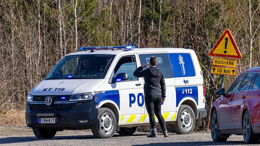 Ukraine Apologizes After Drones Crash in Finland
