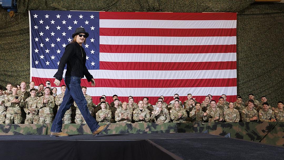 US Army to Investigate Apache Flights Near Kid Rock's Home