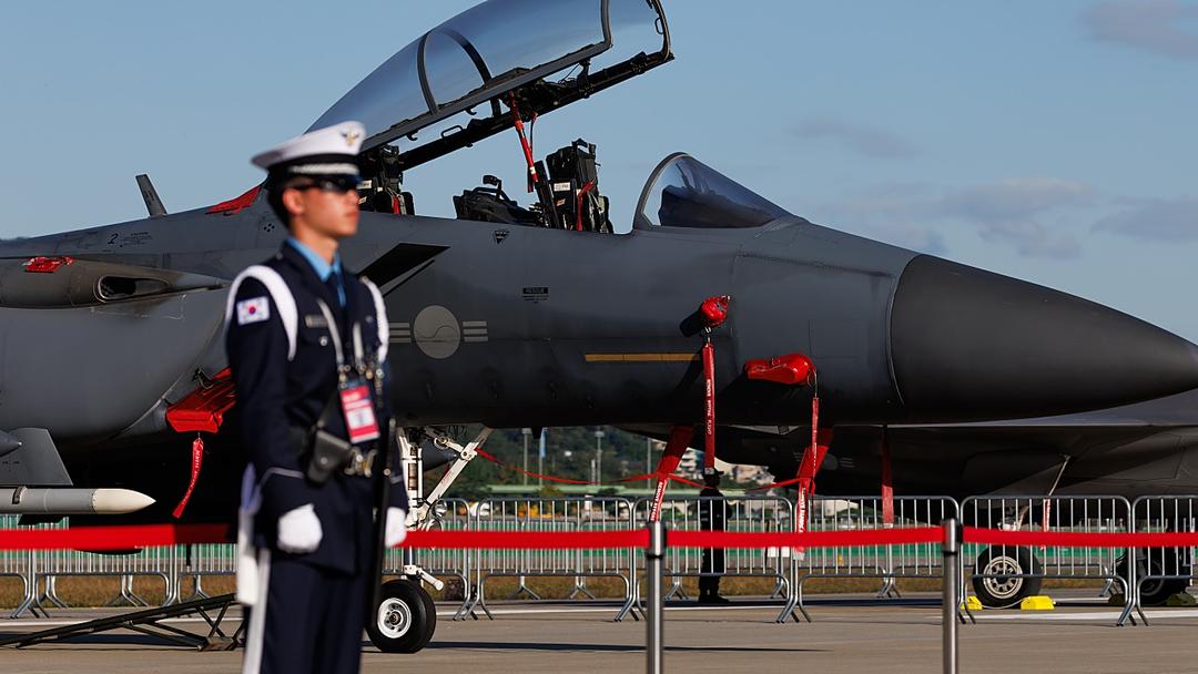 Selfie Attempt Caused S. Korean F-15K Mid-Air Crash