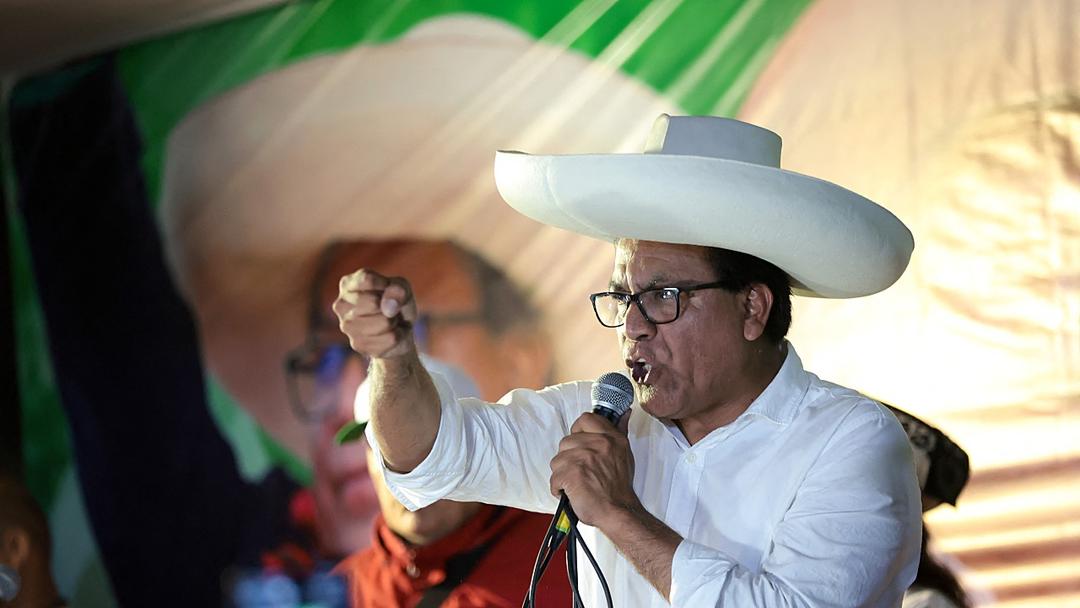 Peru Presidential Candidate Sánchez Charged With Financial Crimes