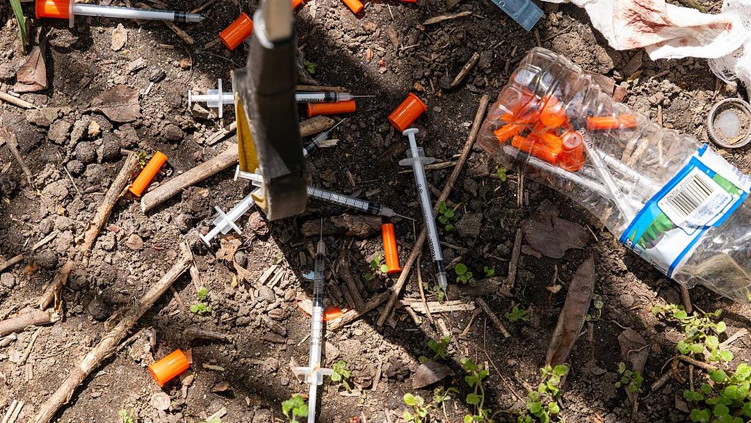 US Drug Overdose Deaths Drop 14% to Pre-Pandemic Levels
