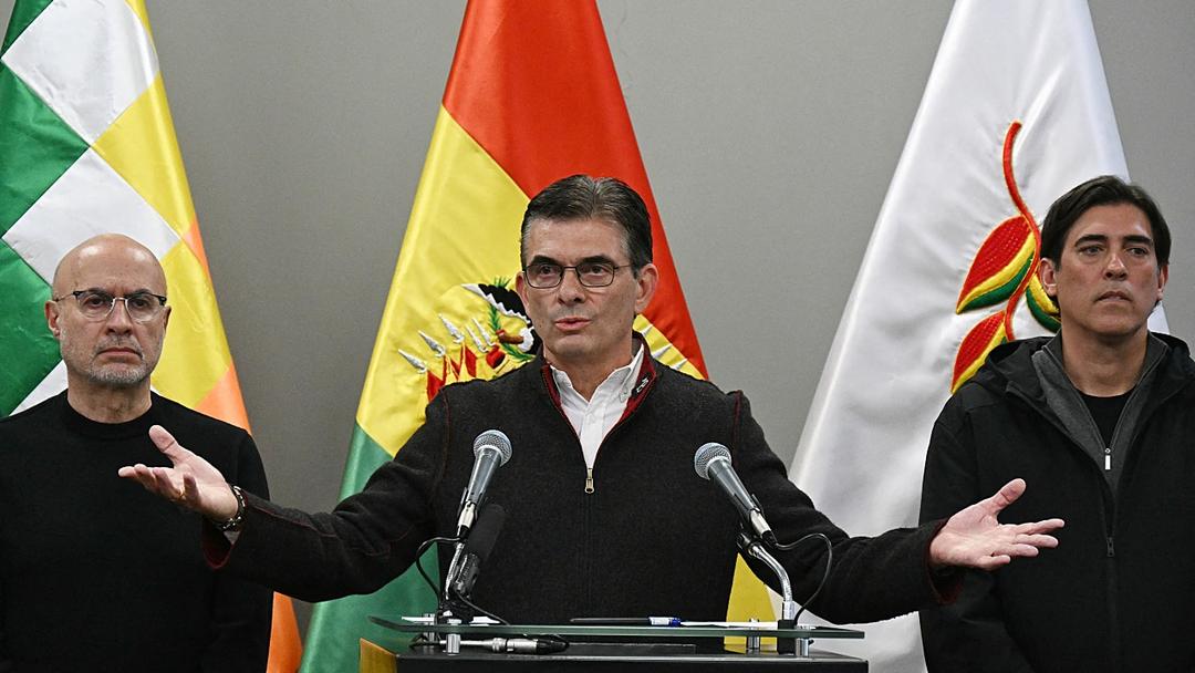 Bolivia Expels Colombia's Ambassador Over Petro's Remarks