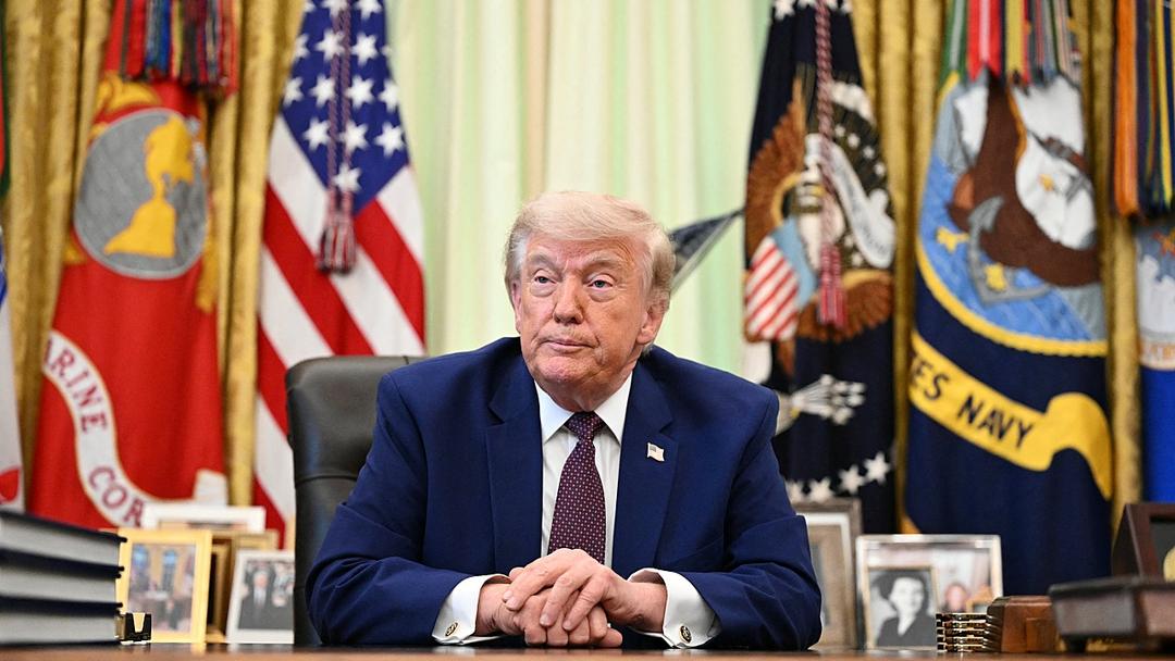 Trump Pardons Ex-Rep. Convicted of Insider Trading