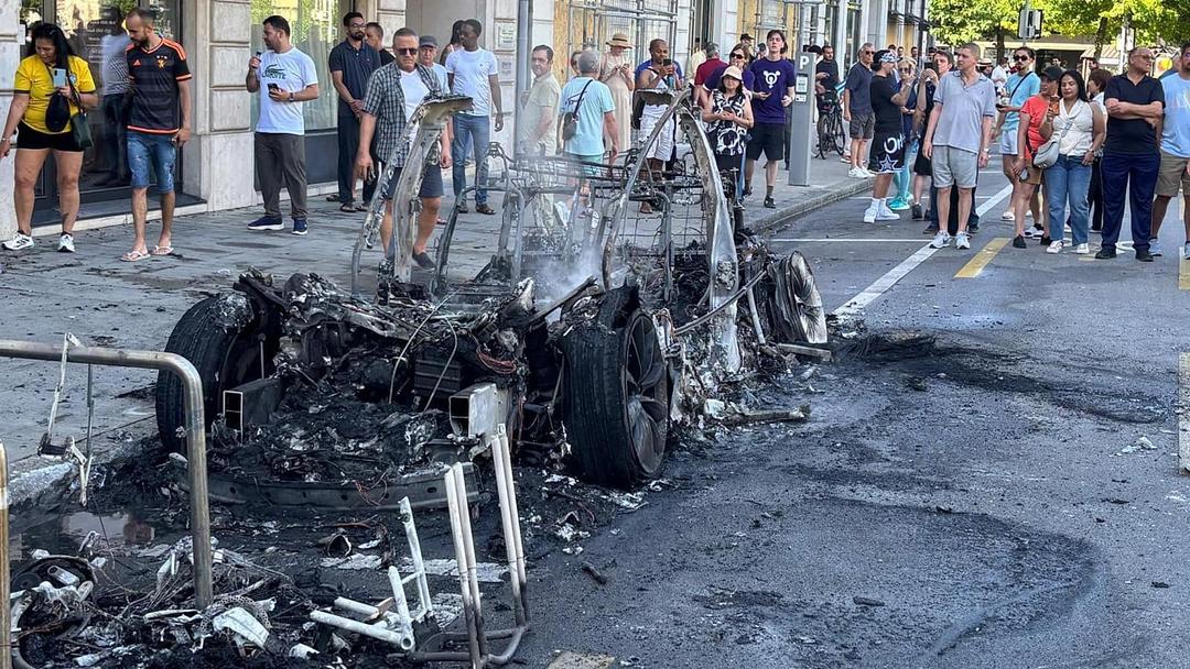 Anti-G7 Protesters Clash with Police in Geneva