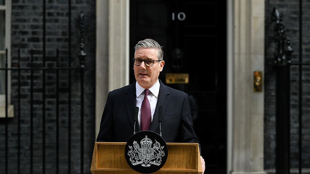 UK: Starmer Resigns as Prime Minister