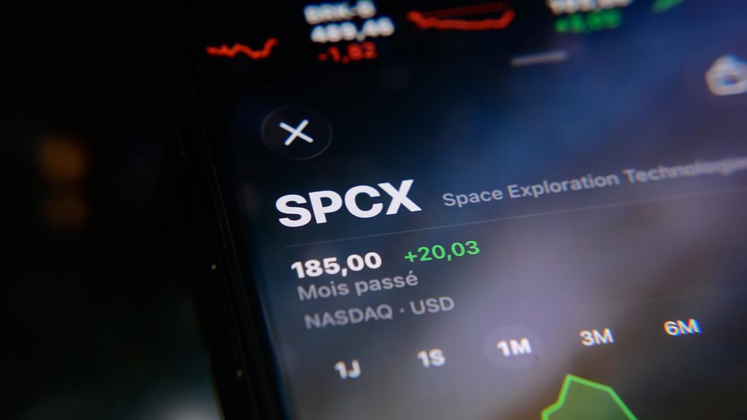 SpaceX Rebounds as Tech Sell-Off Shakes Markets