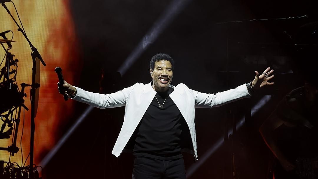 Lionel Richie Hospitalized After Falling Ill Mid-Concert